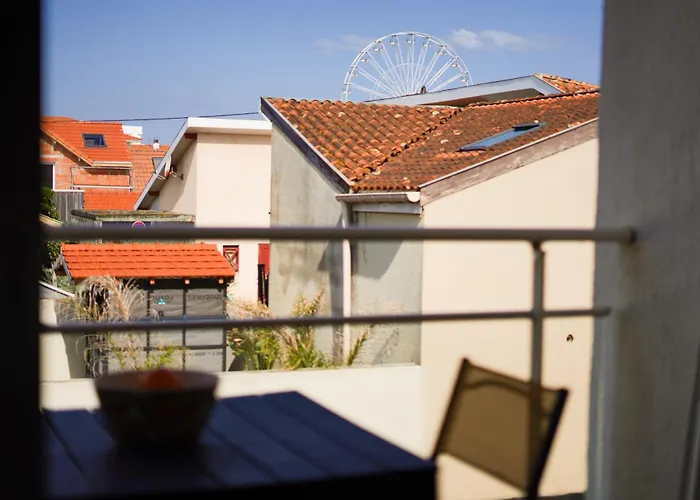 Entierement Renove A Deux Pas Des Plages דירה