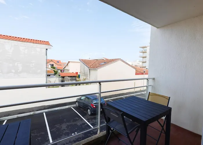 Entierement Renove A Deux Pas Des Plages דירה